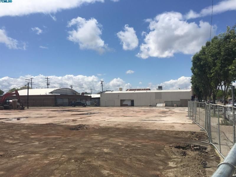 615 E Main St, Visalia, CA 93292